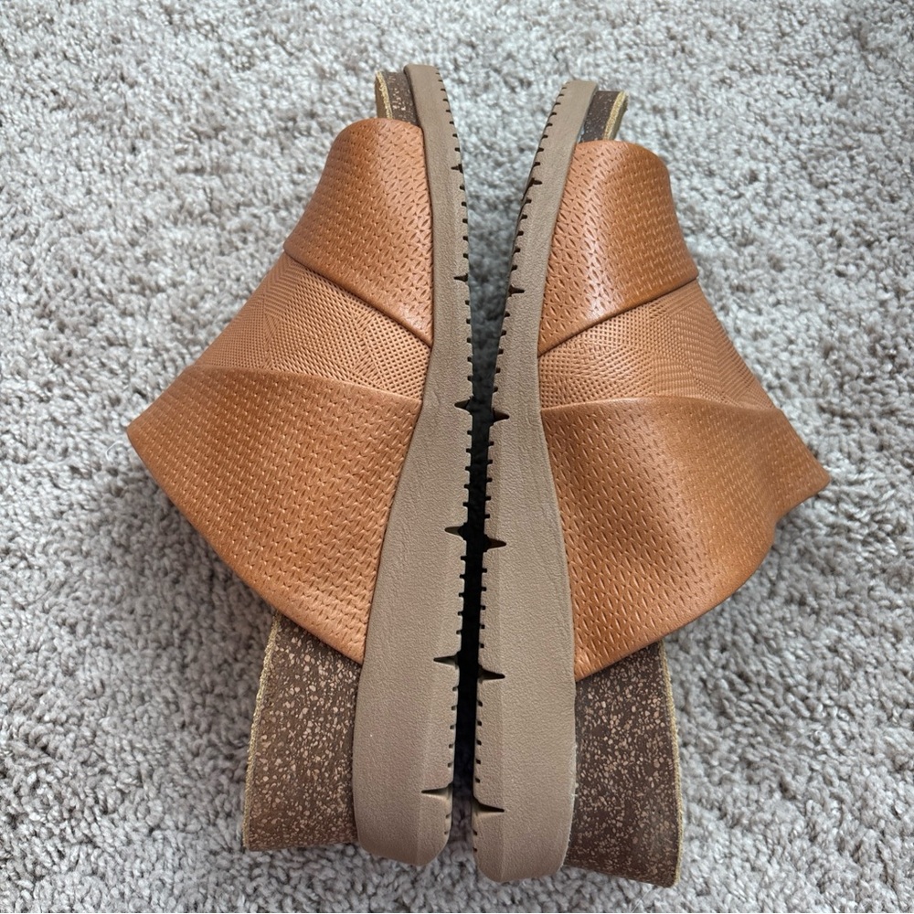 Comfortiva Women's Brown Wedge Sandals